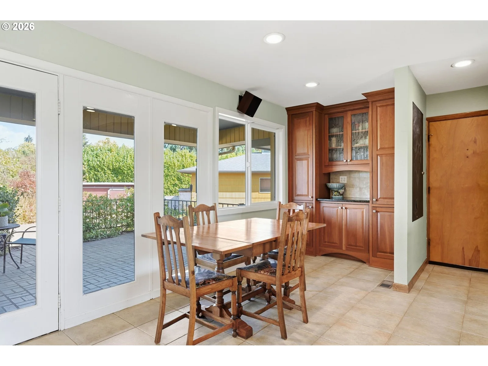 Breakfast nook and patio doors