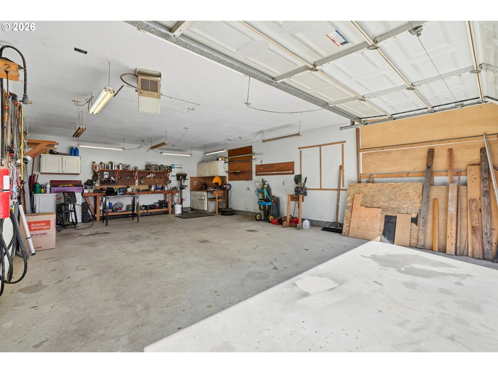 Detached garage and workshop interior